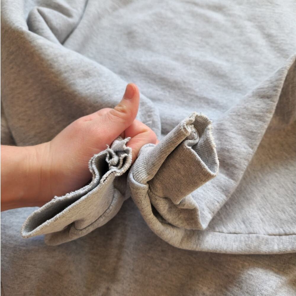Vintage Russell Athletic Spellout Crewneck Sweatshirt Distressed Worn Gray XL - Picture 5 of 6